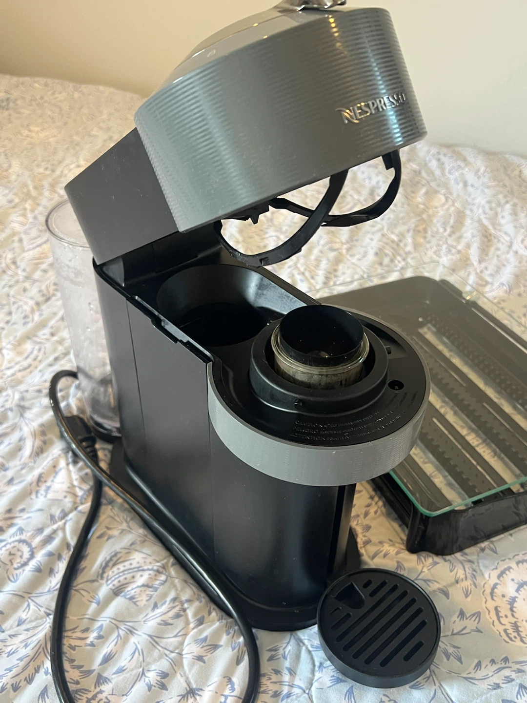 Nespresso Vertuo Next Coffee Machine + Glass Capsule Drawer - photo 2