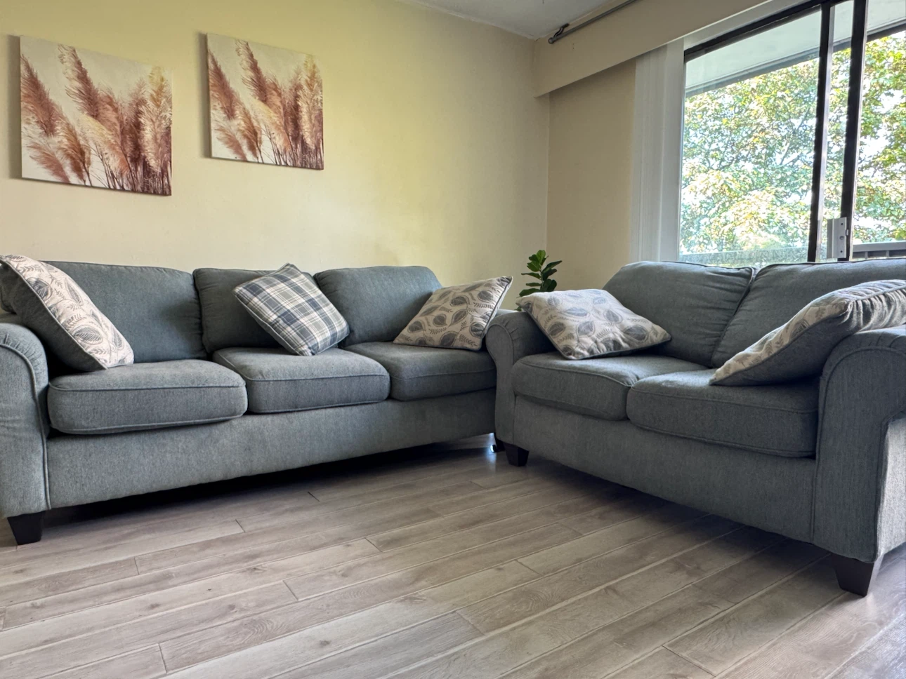Sectional sofa