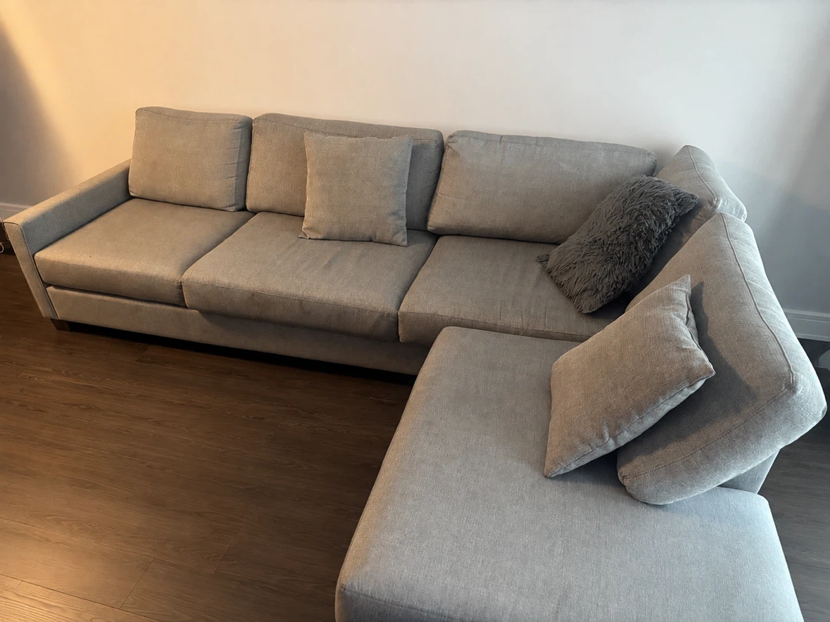 Grey Sectional Sofa with Chaise