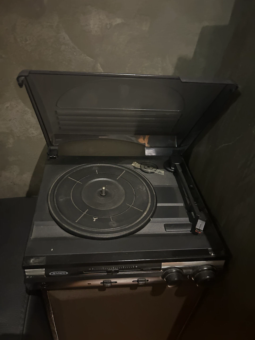 Jensen Turntable Record Player - photo 2