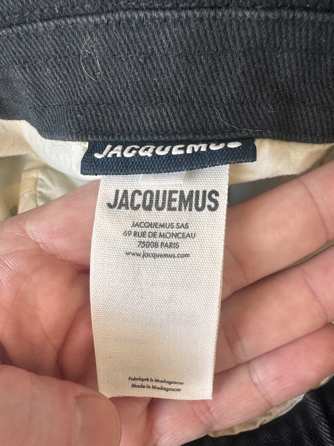 Jacquemus Black Bucket Hat - photo 2