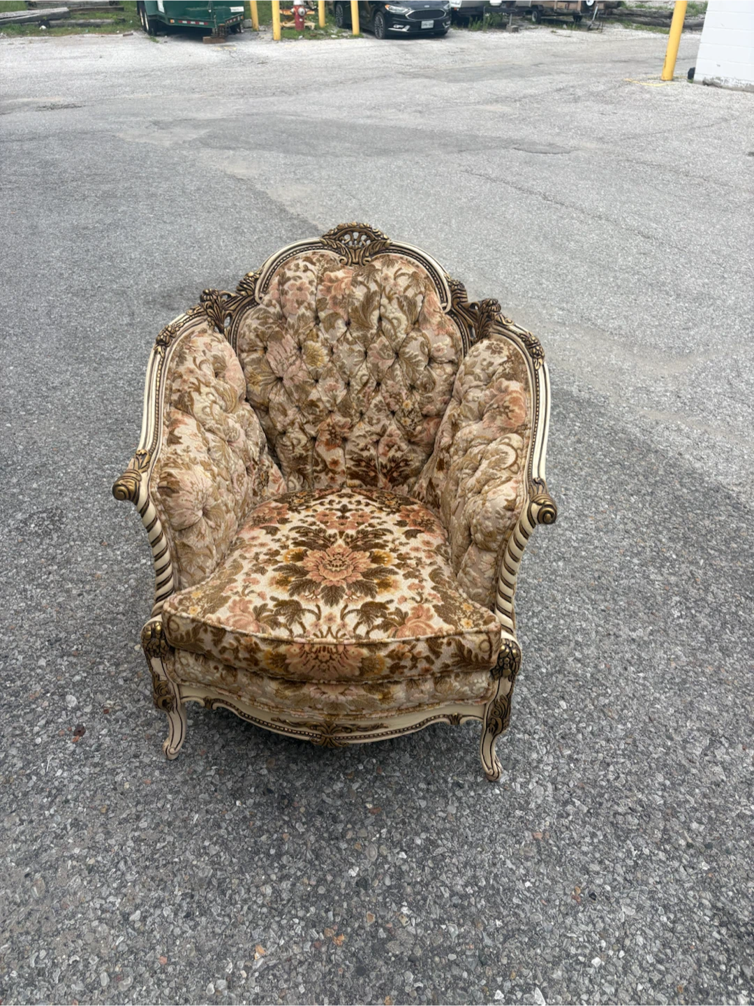 Free delivery used Vintage Accent Chair