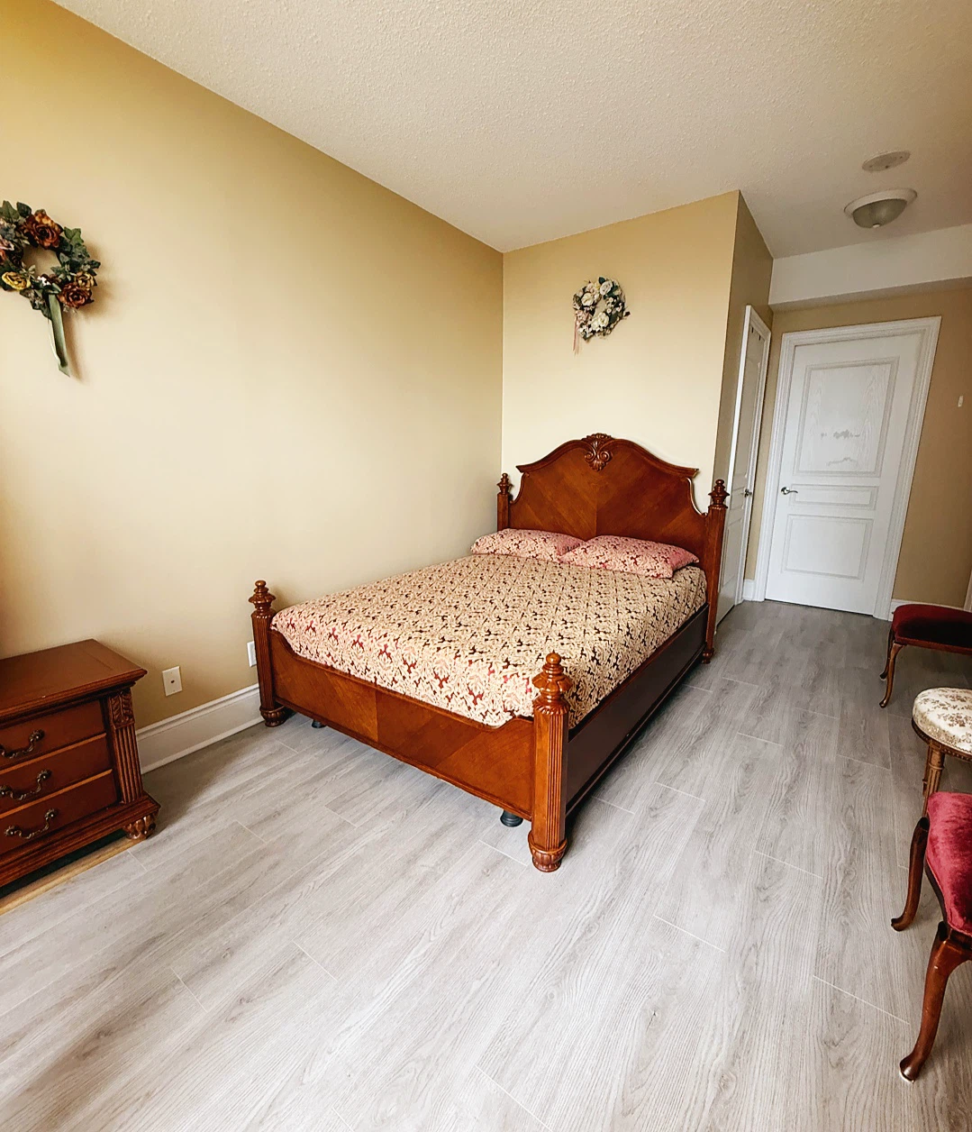 Wooden Bed Frame with Headboard