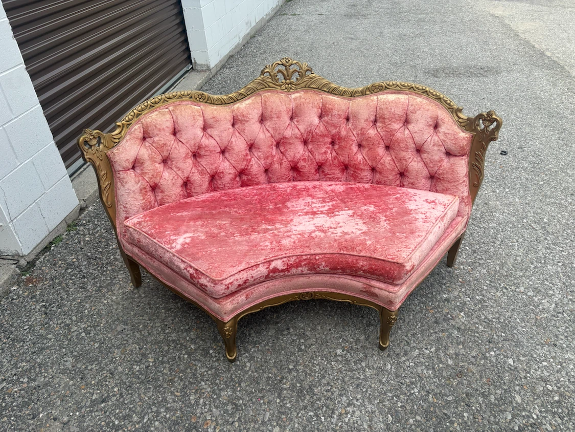 Free delivery used Vintage Pink Settee
