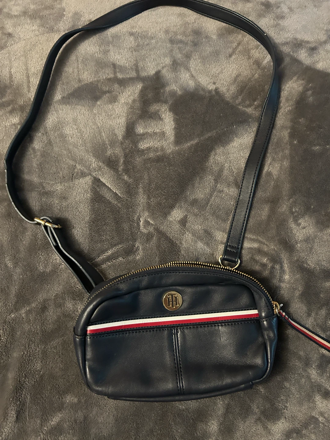 Tommy Hilfiger Navy Shoulder Bag