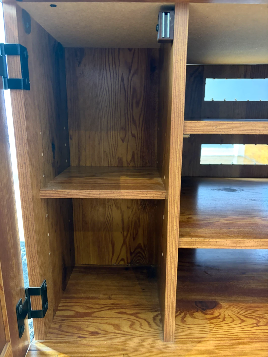 Solid Wood TV Stand & Media Console | Heavy| Excellent Condition - photo 4
