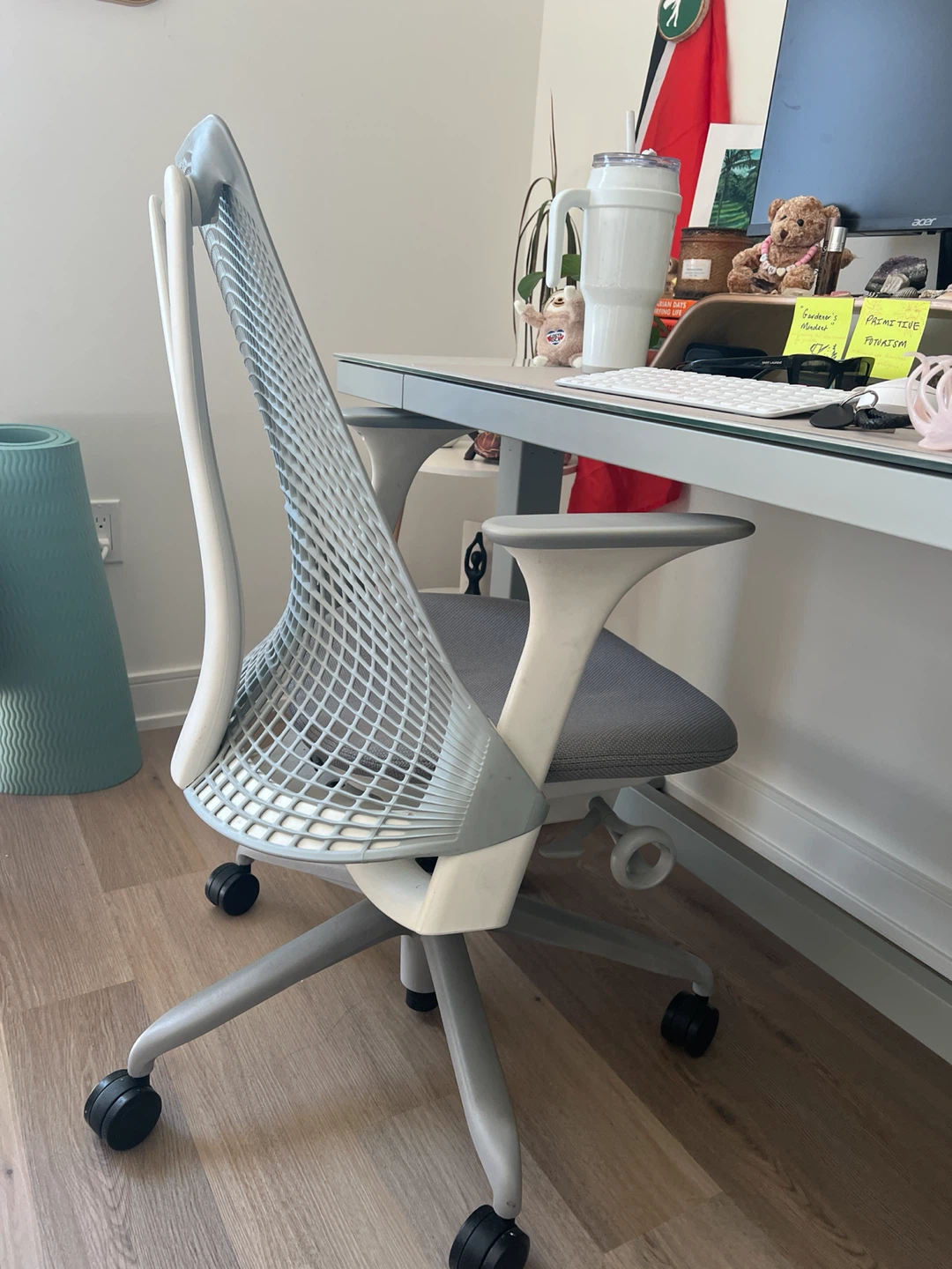 Herman Miller Aeron Chair - photo 2