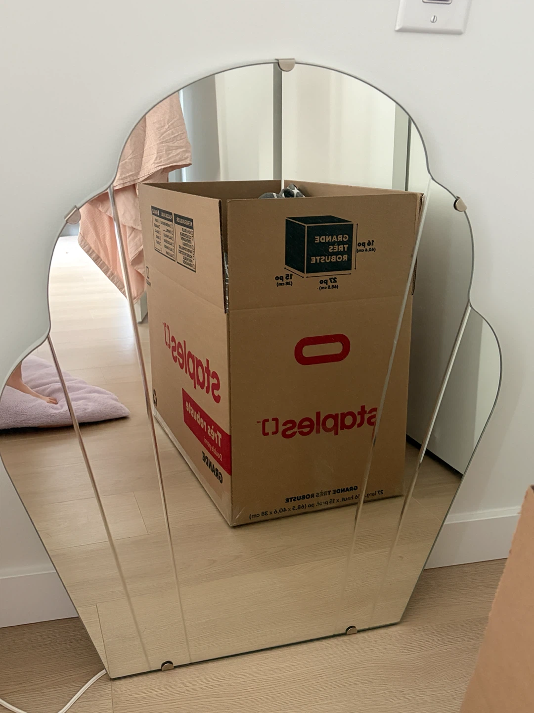 Modern Cloud-Shaped Wall Mirror