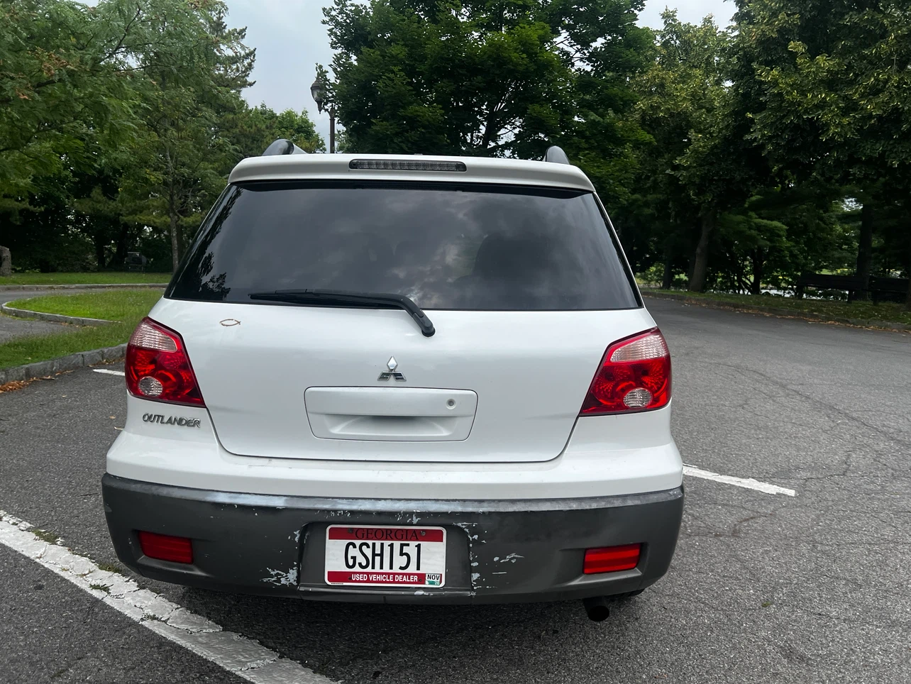 2005 White Mitsubishi Outlander - photo 4