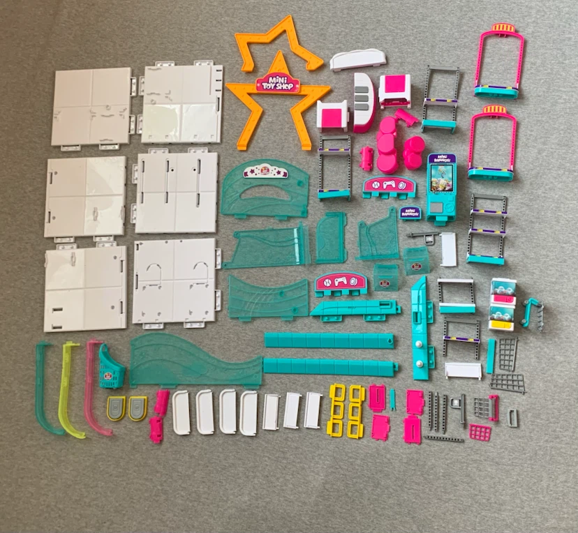 Mini Brands Collectibles Toy Shop Playset & Accessories