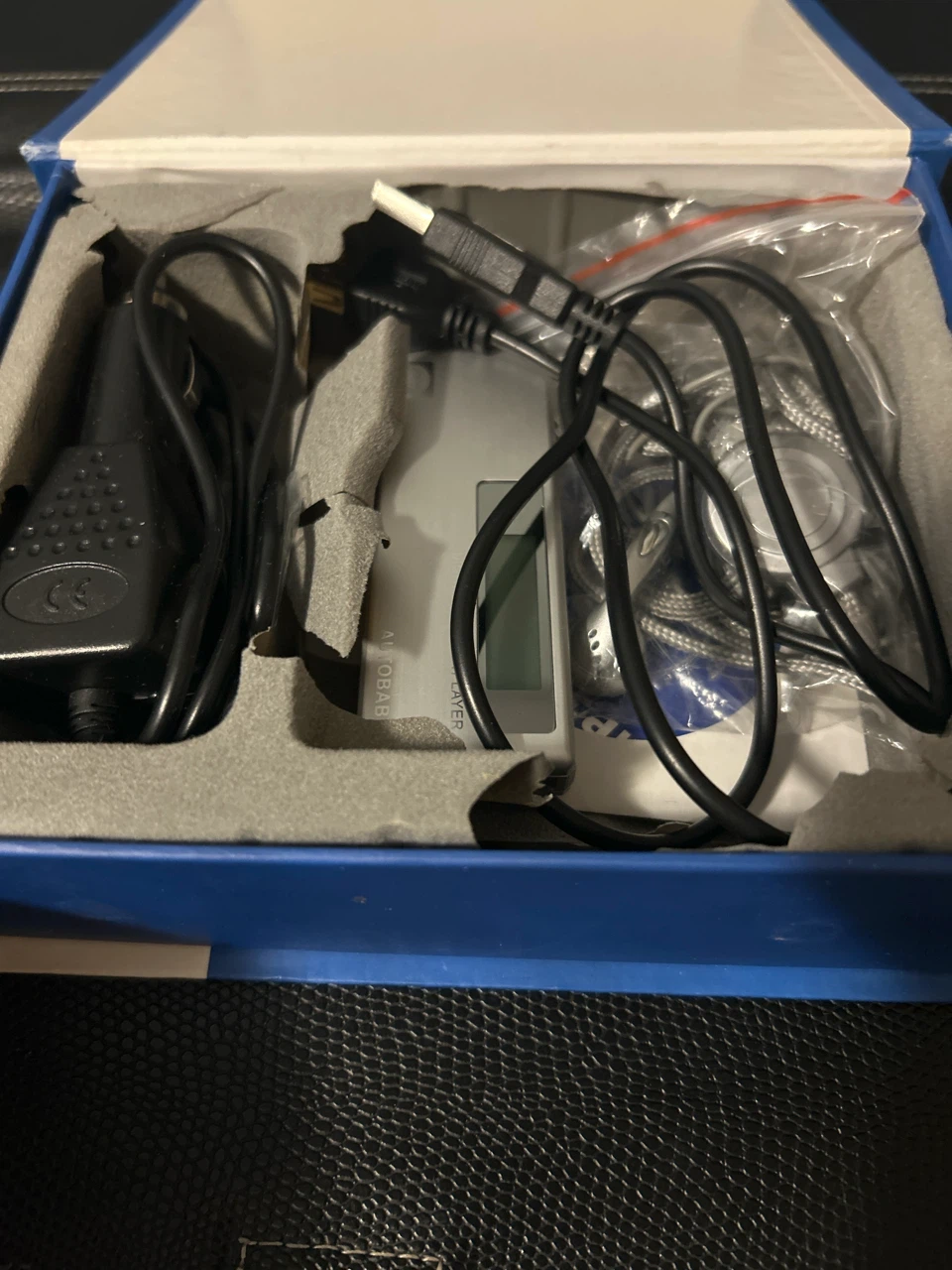 MP3 Player with FM Transmitter - photo 2