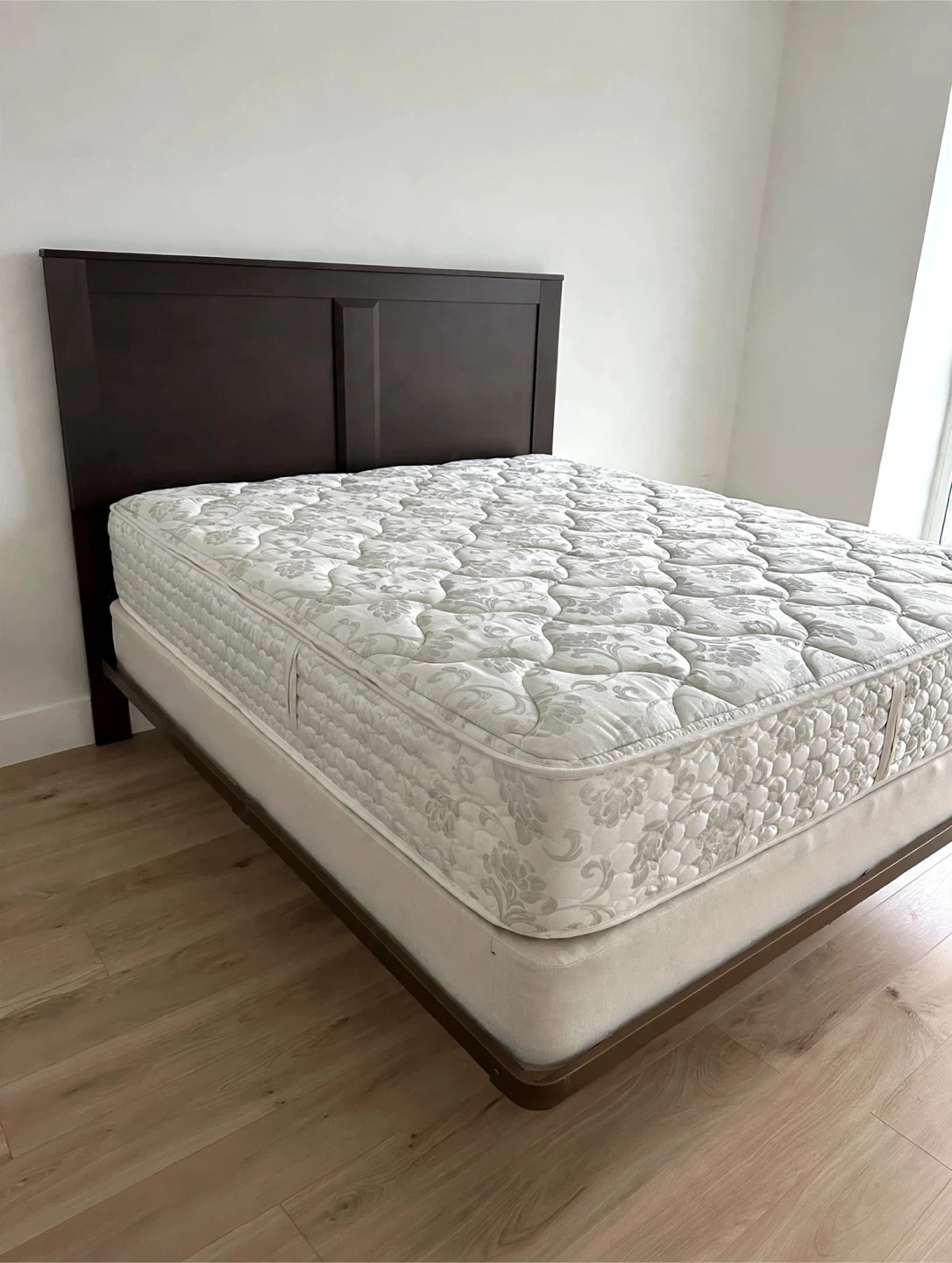 Solid Dark brown Queen Bed Set – Complete with Mattress - photo 2