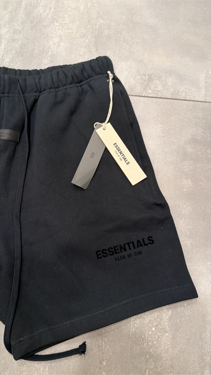 Black Essentials Shorts -Brand new - photo 2
