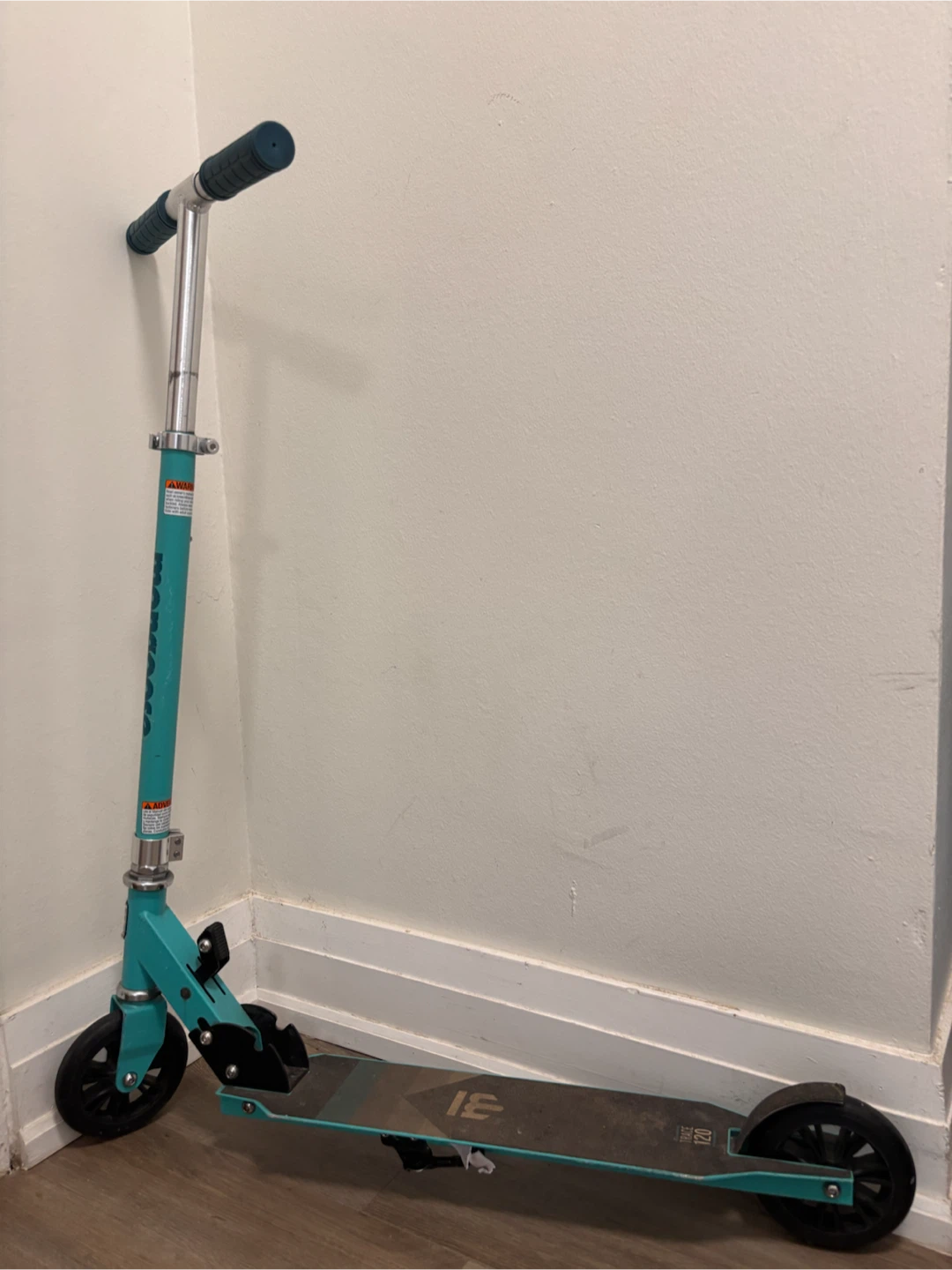 Teal 'IE' Scooter