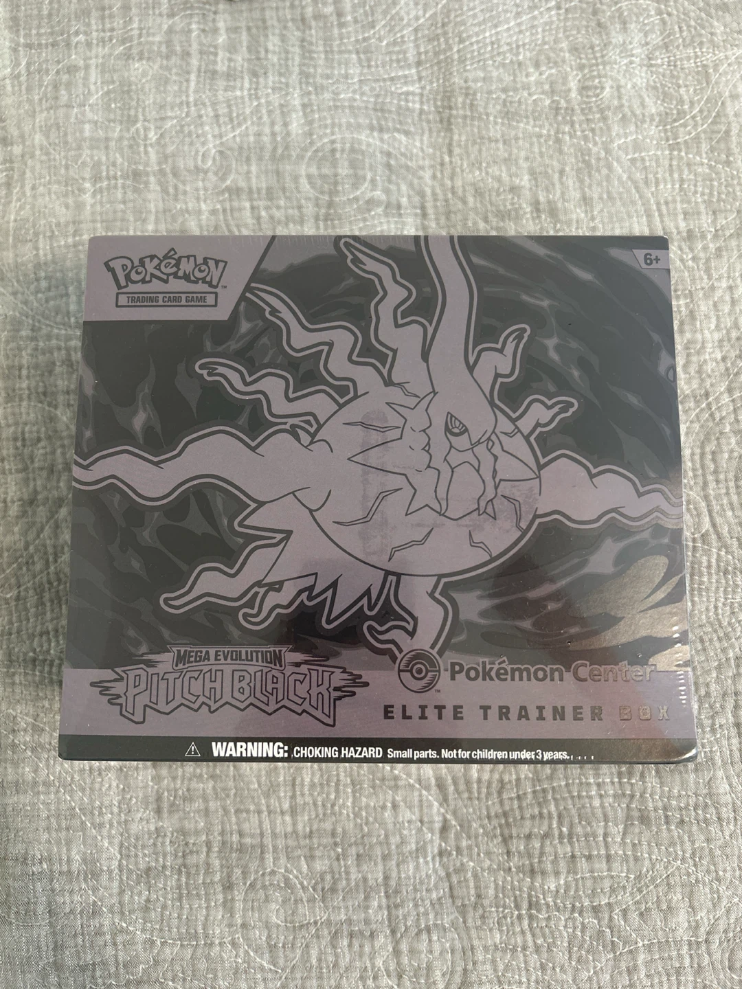 Pokemon Center Pitch Black ETB