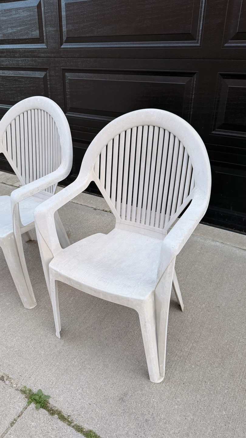 Pair of White Plastic Patio Chairs - photo 2