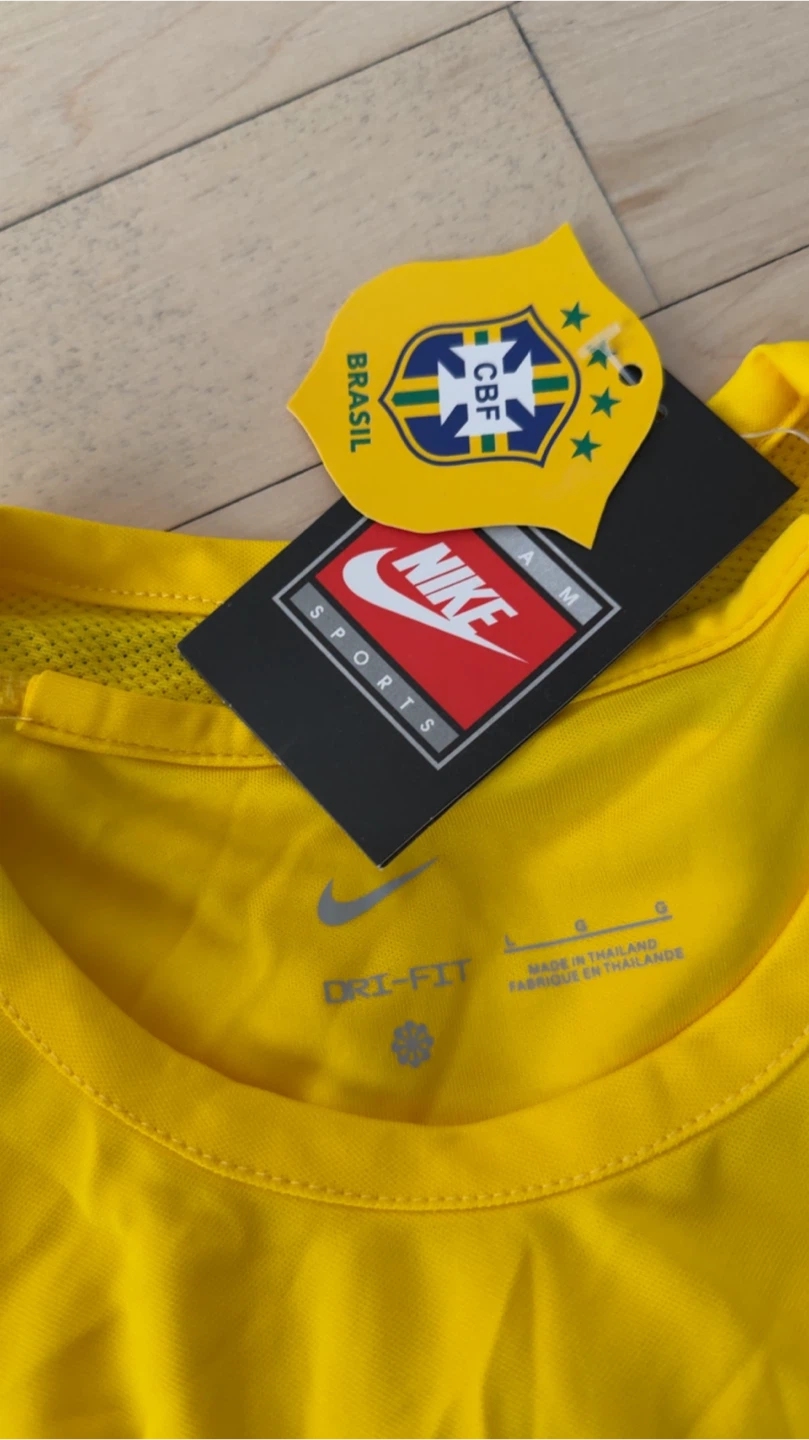 Nike Brazil CBF Soccer Jersey 2002 World cup - photo 2