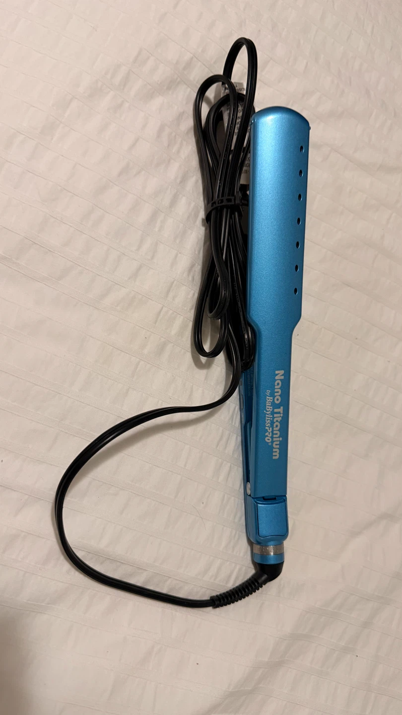 BaBylissPRO Nano Titanium Straightener