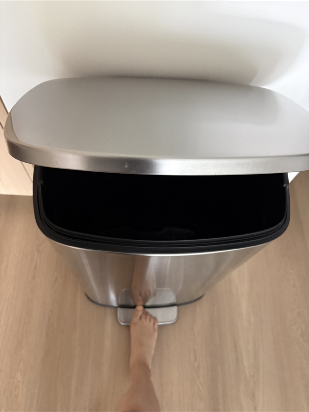 Stainless Steel Kitchen Trash Can 13 Gallon with Pedal - photo 3