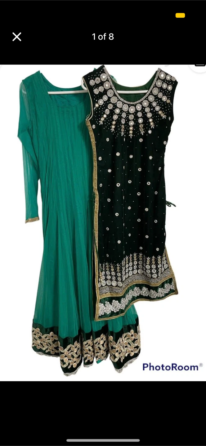 Embellished Velvet Kurta Shalwar Kameez - photo 4