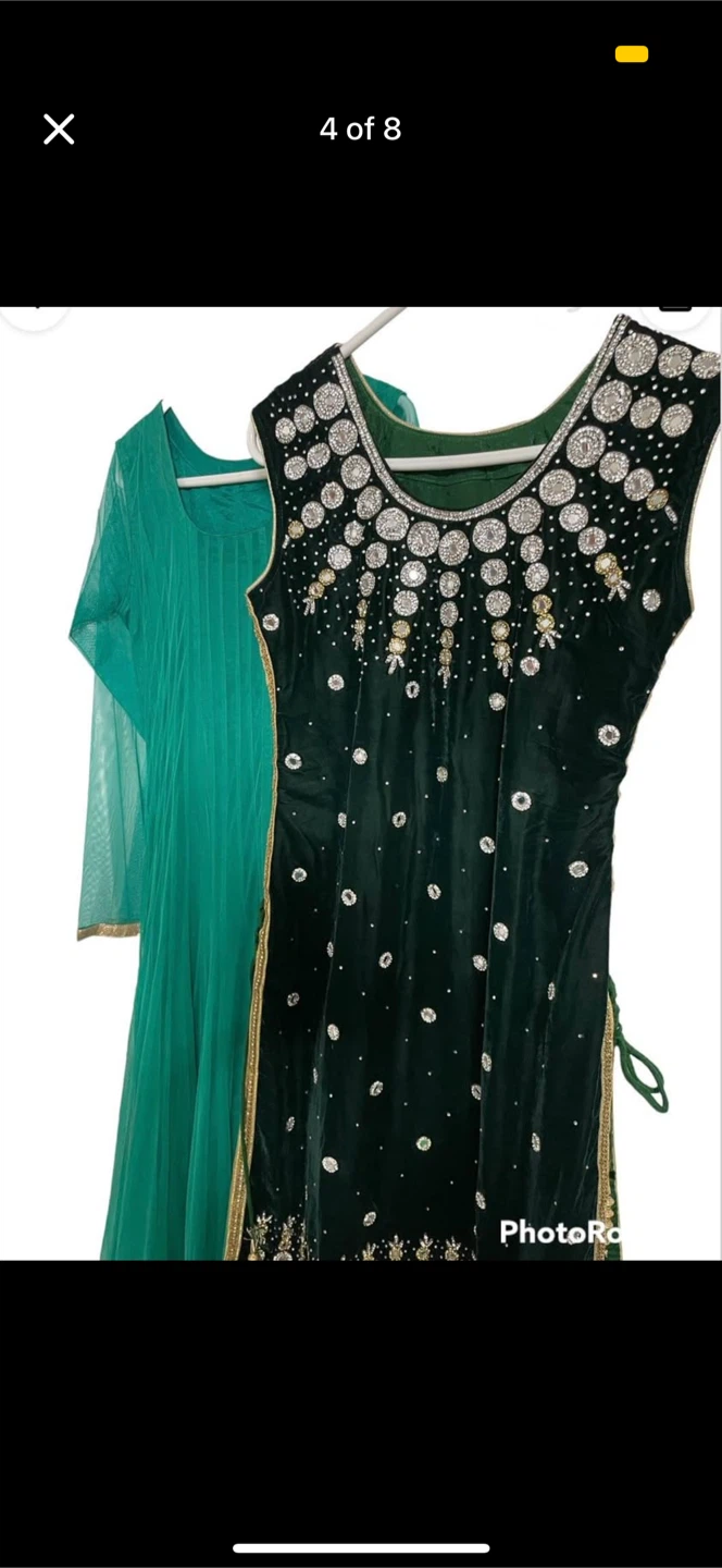 Embellished Velvet Kurta Shalwar Kameez - photo 5