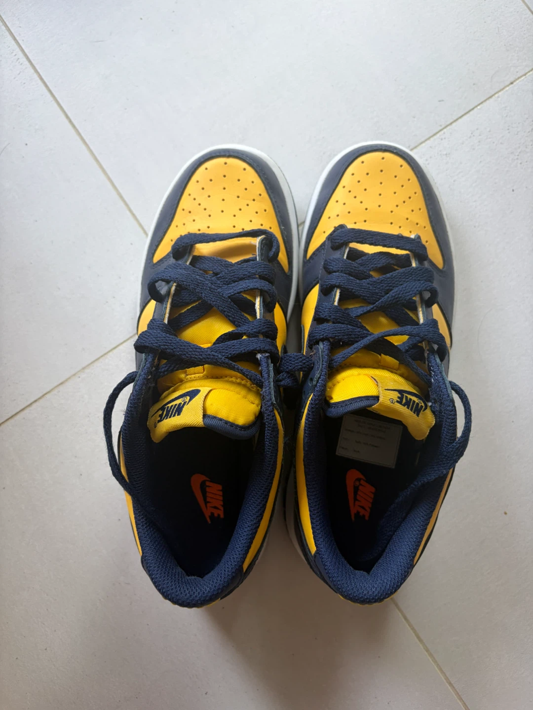 Nike Dunk Low color Michigan size 5Y - photo 2
