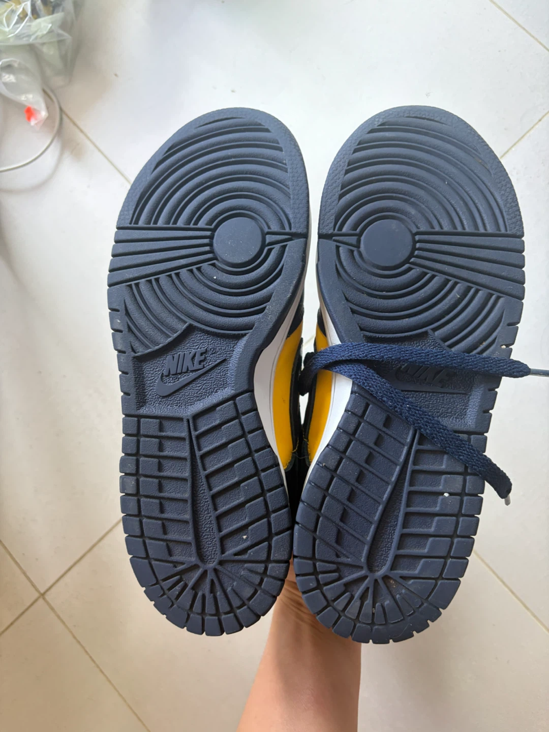 Nike Dunk Low color Michigan size 5Y - photo 3