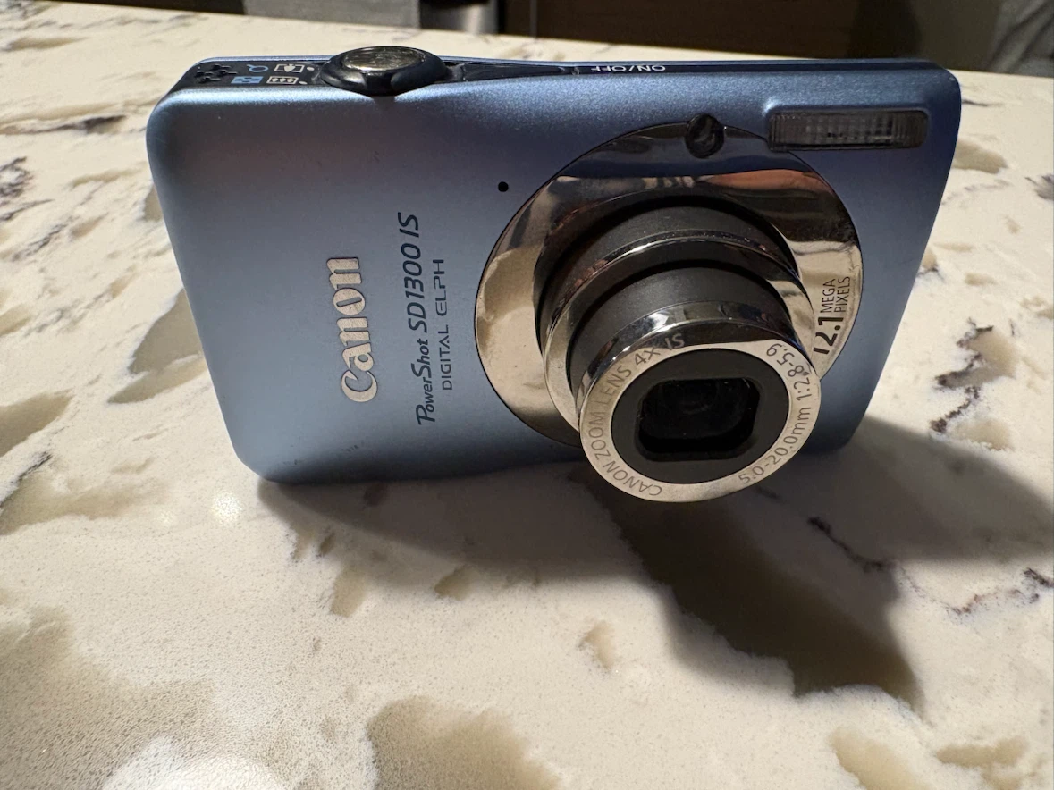 Canon PowerShot SD1300 IS Digital ELOH