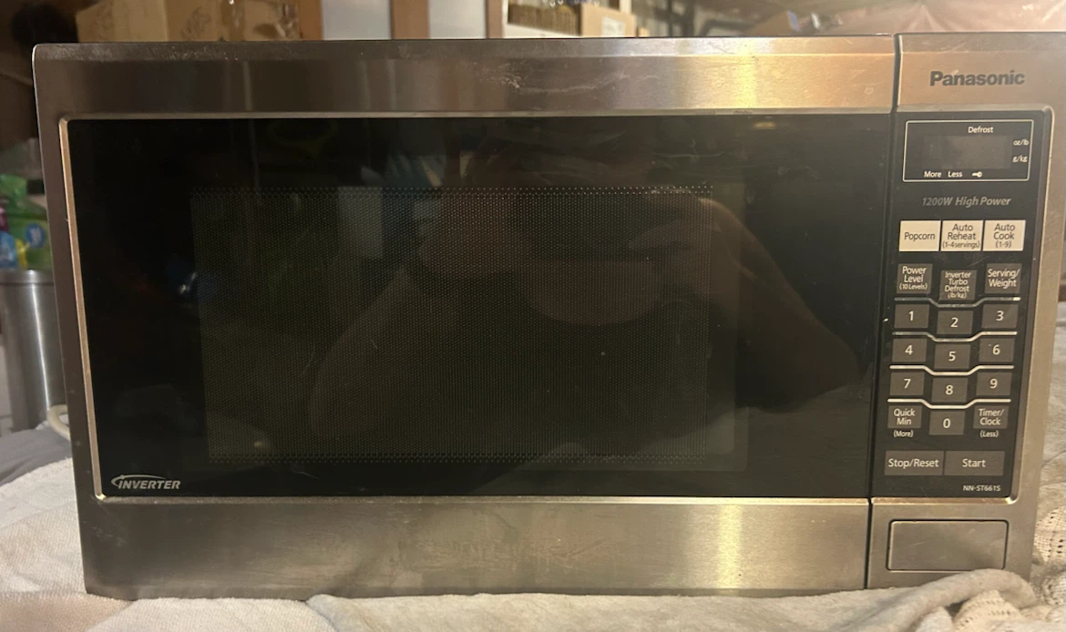 Panasonic NN-ST661S 1200W Microwave