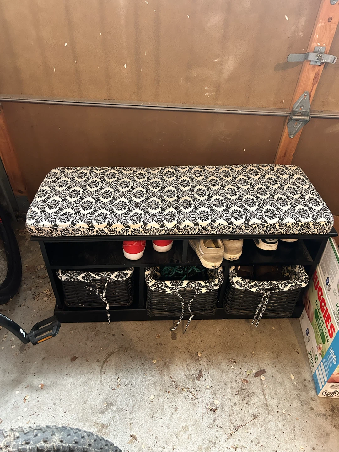 Black Shoe Bench with Patterned Cushion