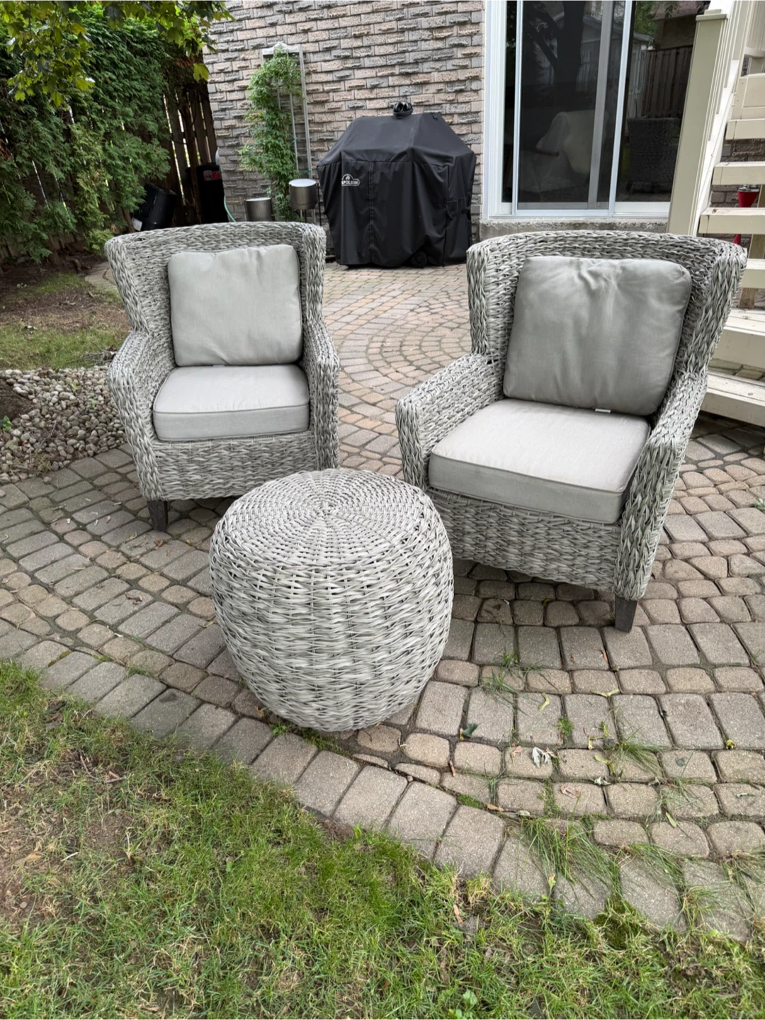 Wicker Armchairs and Ottoman Set