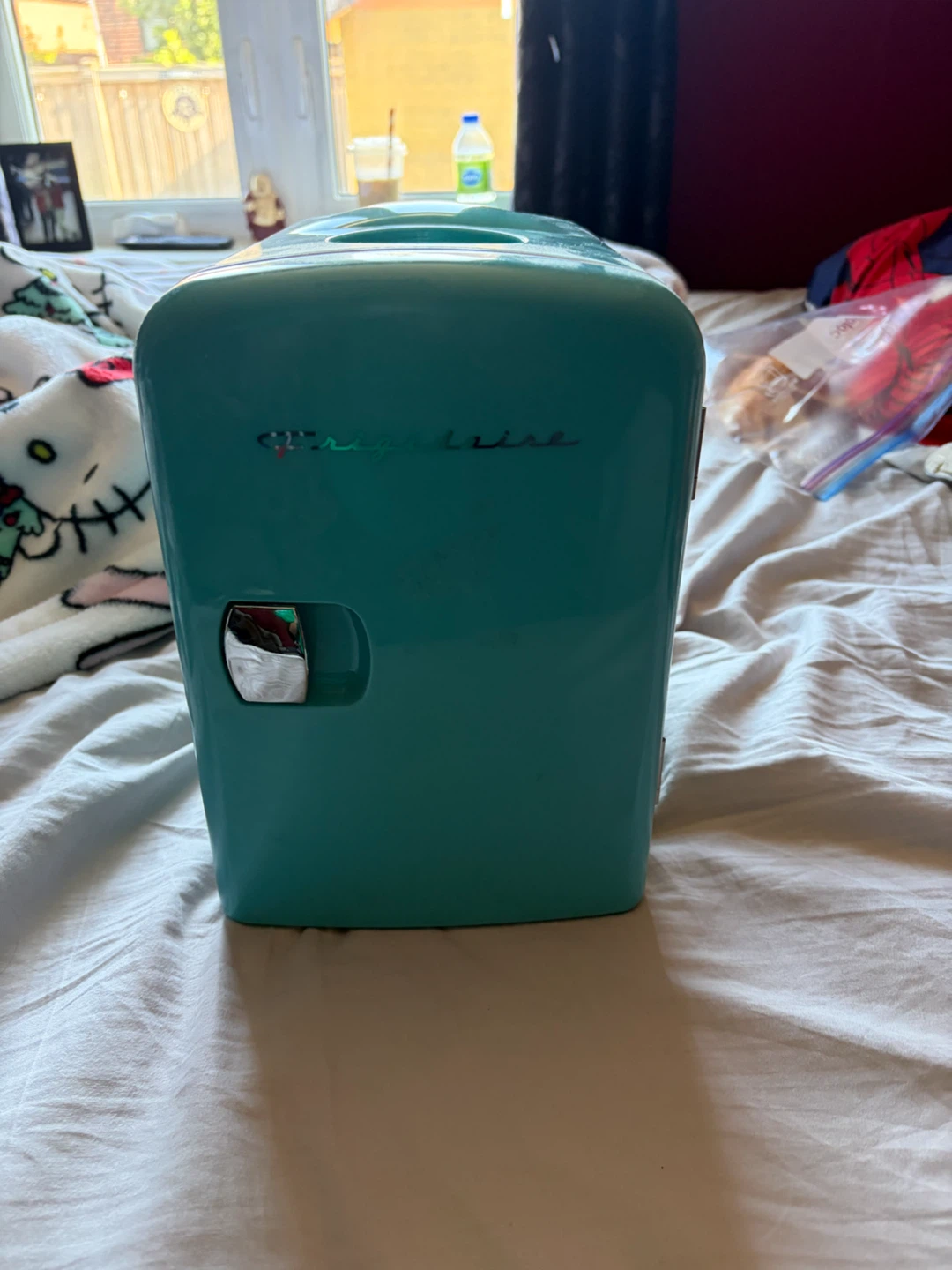 Frigidaire Mini Fridge - Blue - photo 3