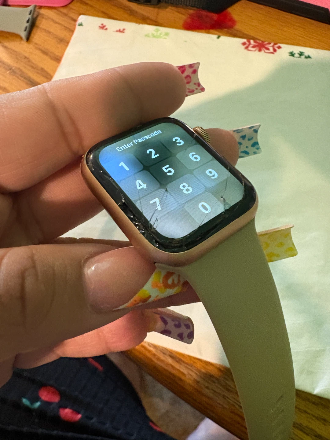 Apple Watch Series 5 Gold Aluminum Case