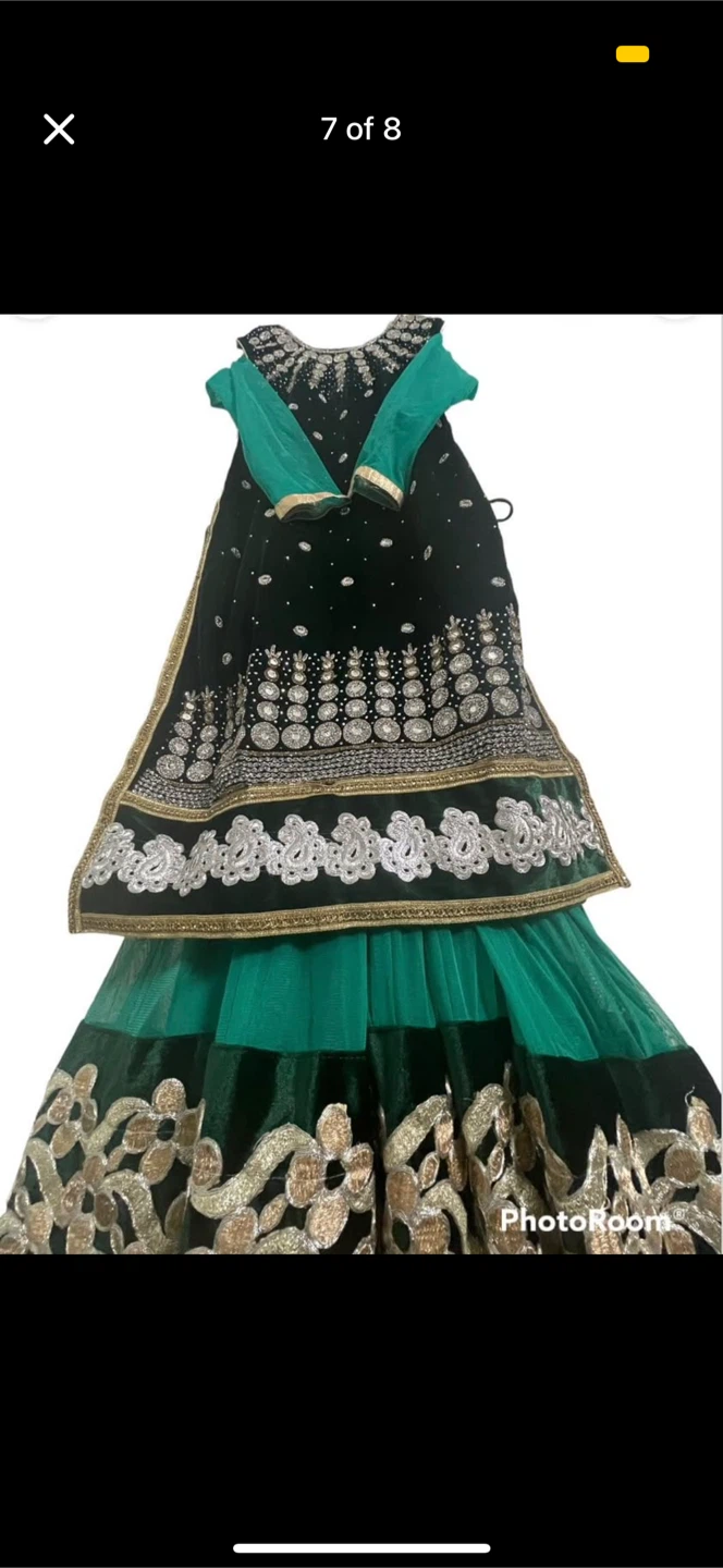 Green Velvet Embellished Salwar Kameez - photo 3