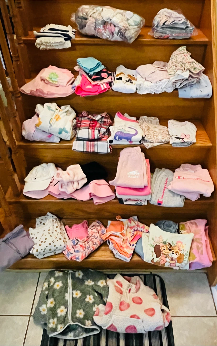 Girl’s clothes