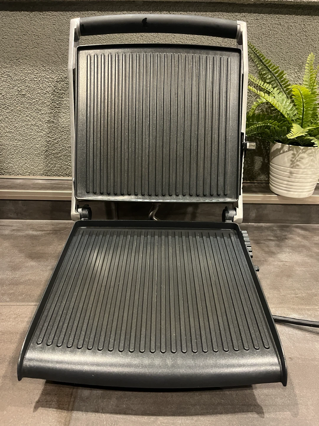Breville Panini Press and Grill - photo 2