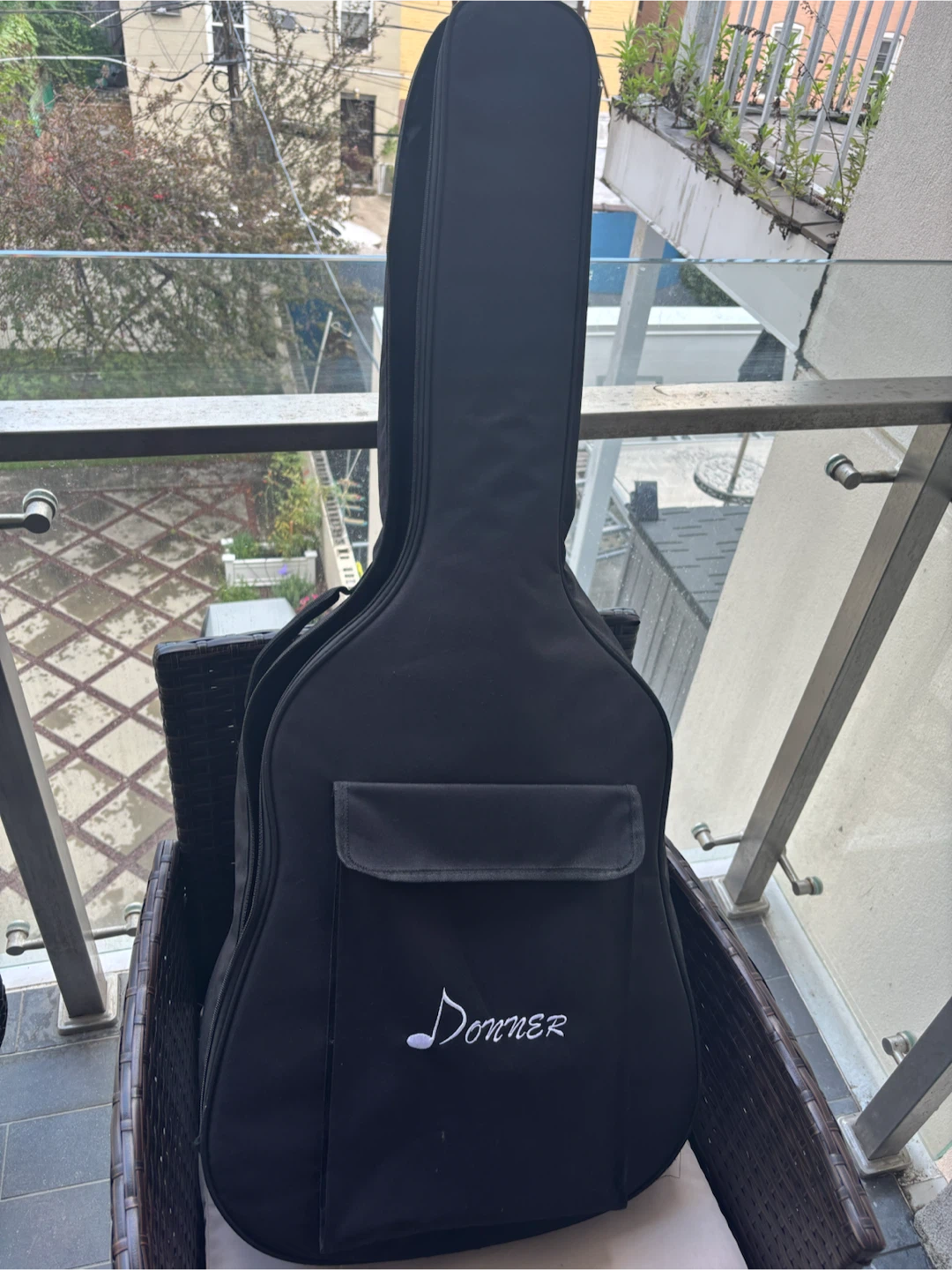 Donner Acoustic Guitar with Gig Bag, Capo, and Strings - photo 2