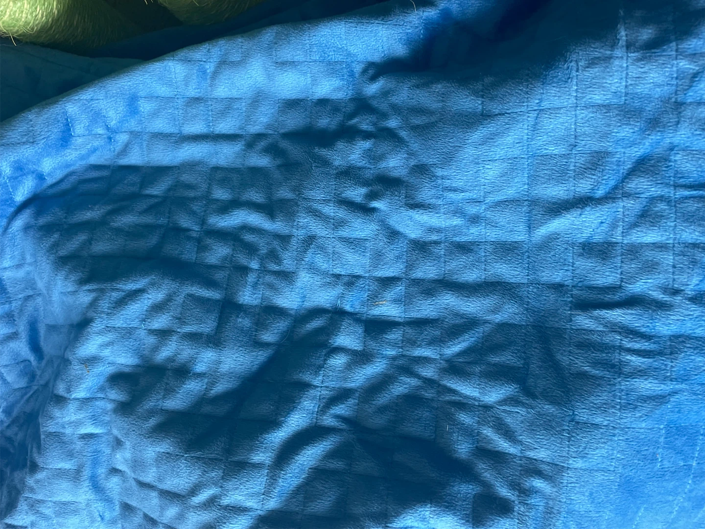 $45 Or Best Offer! Medium Size Calm Brand 10lbs Weighted Blanket - photo 2