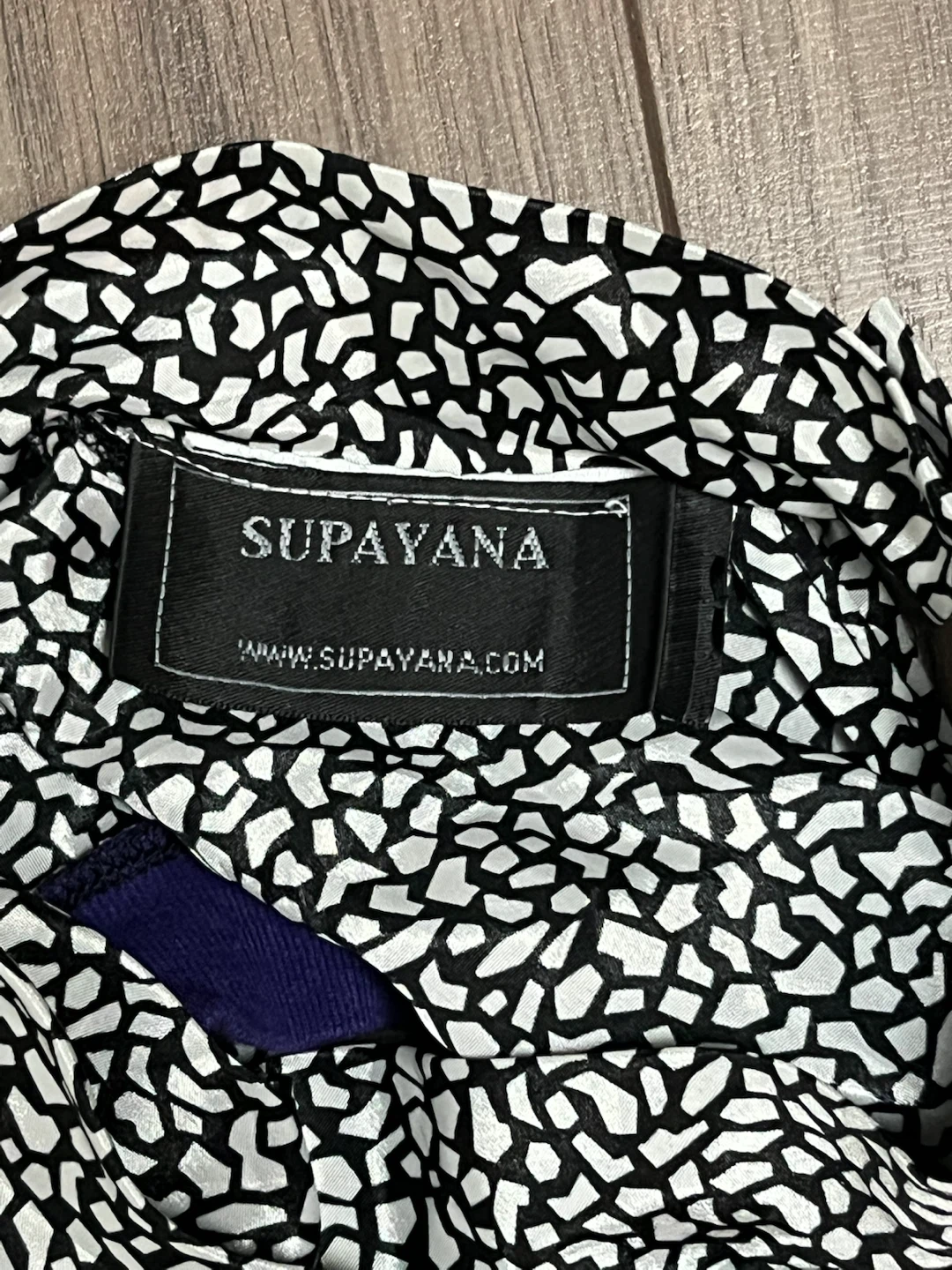 SUPAYANA Sleeveless Black and White Pattern Top - photo 5