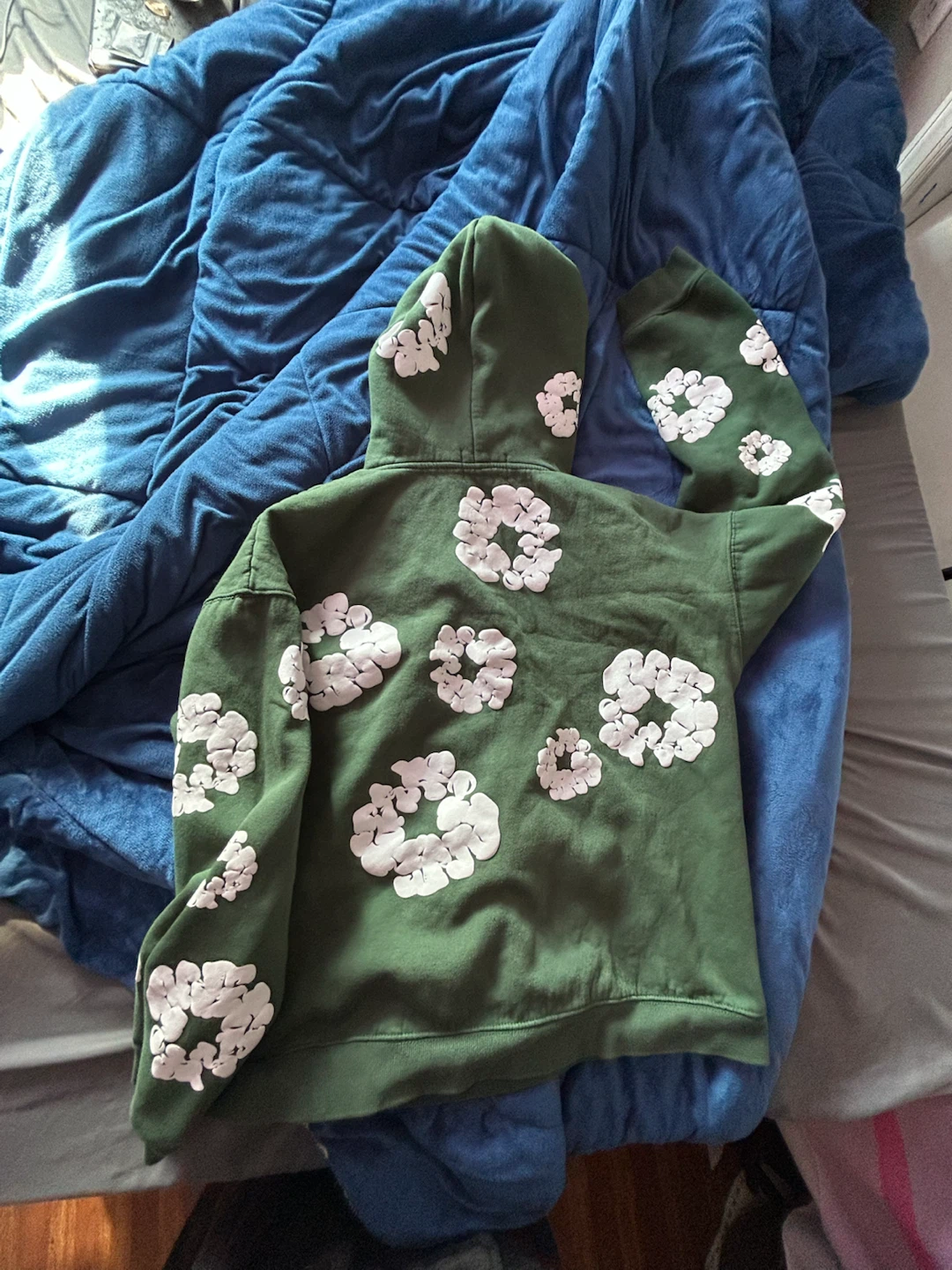 Green Hoodie with White Flower Design - photo 4