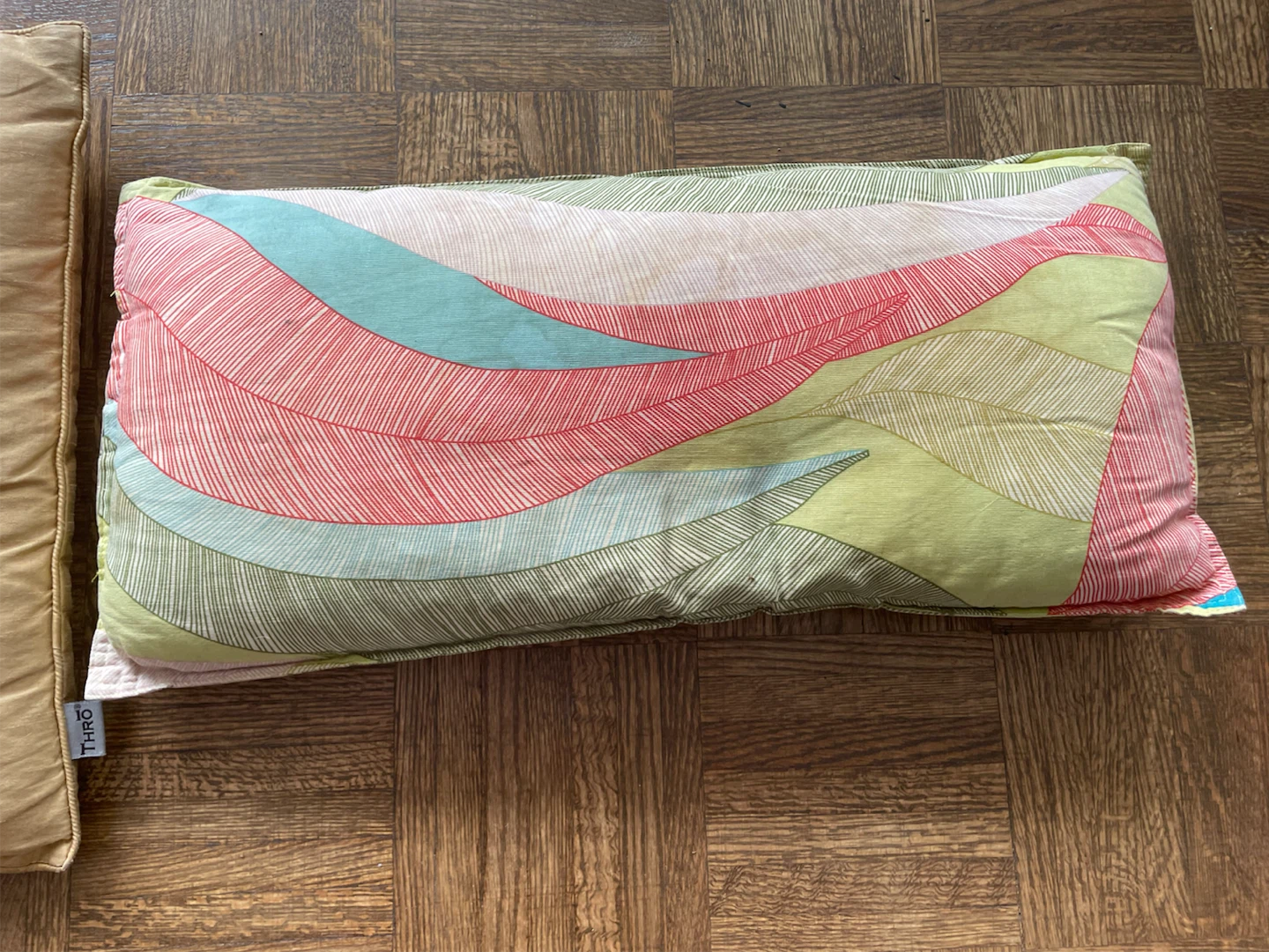 Throw Pillows - Peacock & Abstract Design - photo 3
