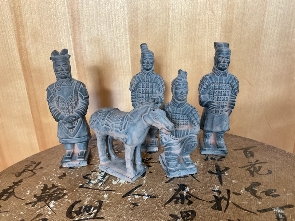 Vintage 1999 Xi'an Terracotta Warriors Boxed Set - photo 2