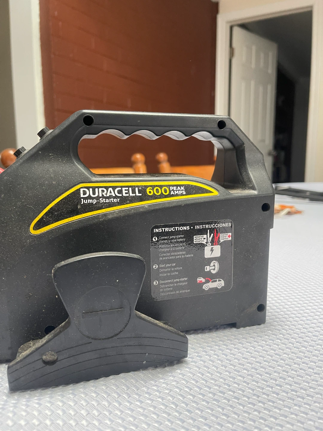 Duracell 600 Peak Amps Jump Starter - photo 4