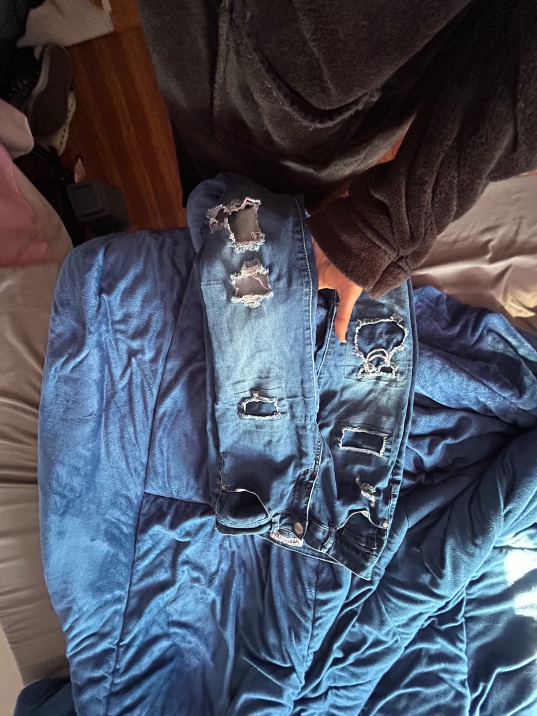 Blue Distressed Denim Jeans - photo 3