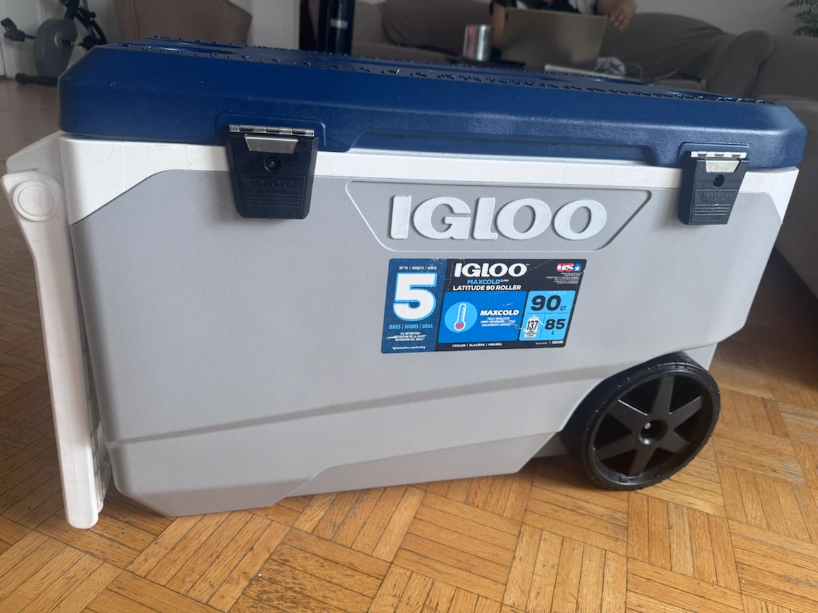 Igloo Latitude 90 Roller Cooler - photo 2