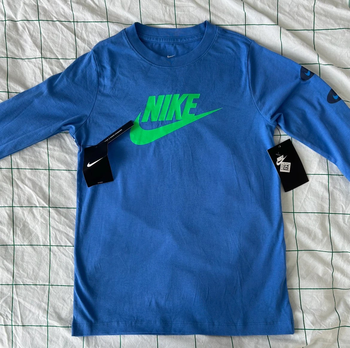 Nike Long Sleeve T-Shirt