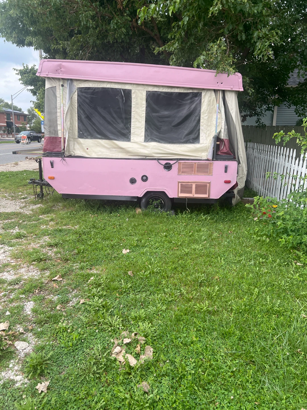 Pink Pop-Up Camper Trailer - photo 4