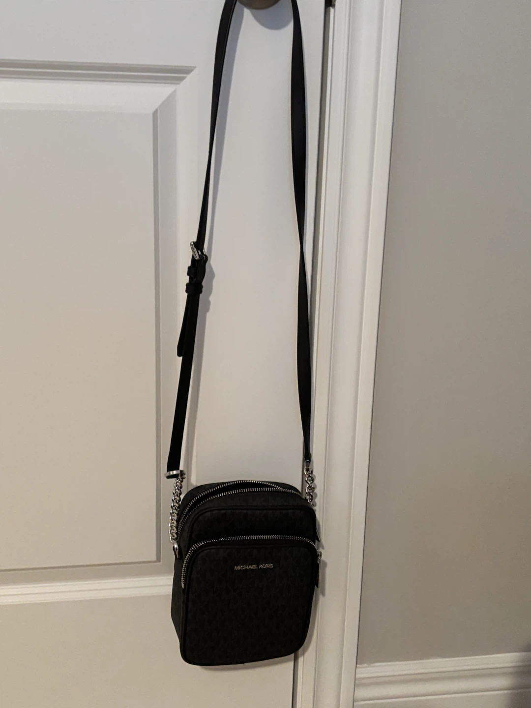 M Kors Jet Set Travel Medium Logo Crossbody Bag