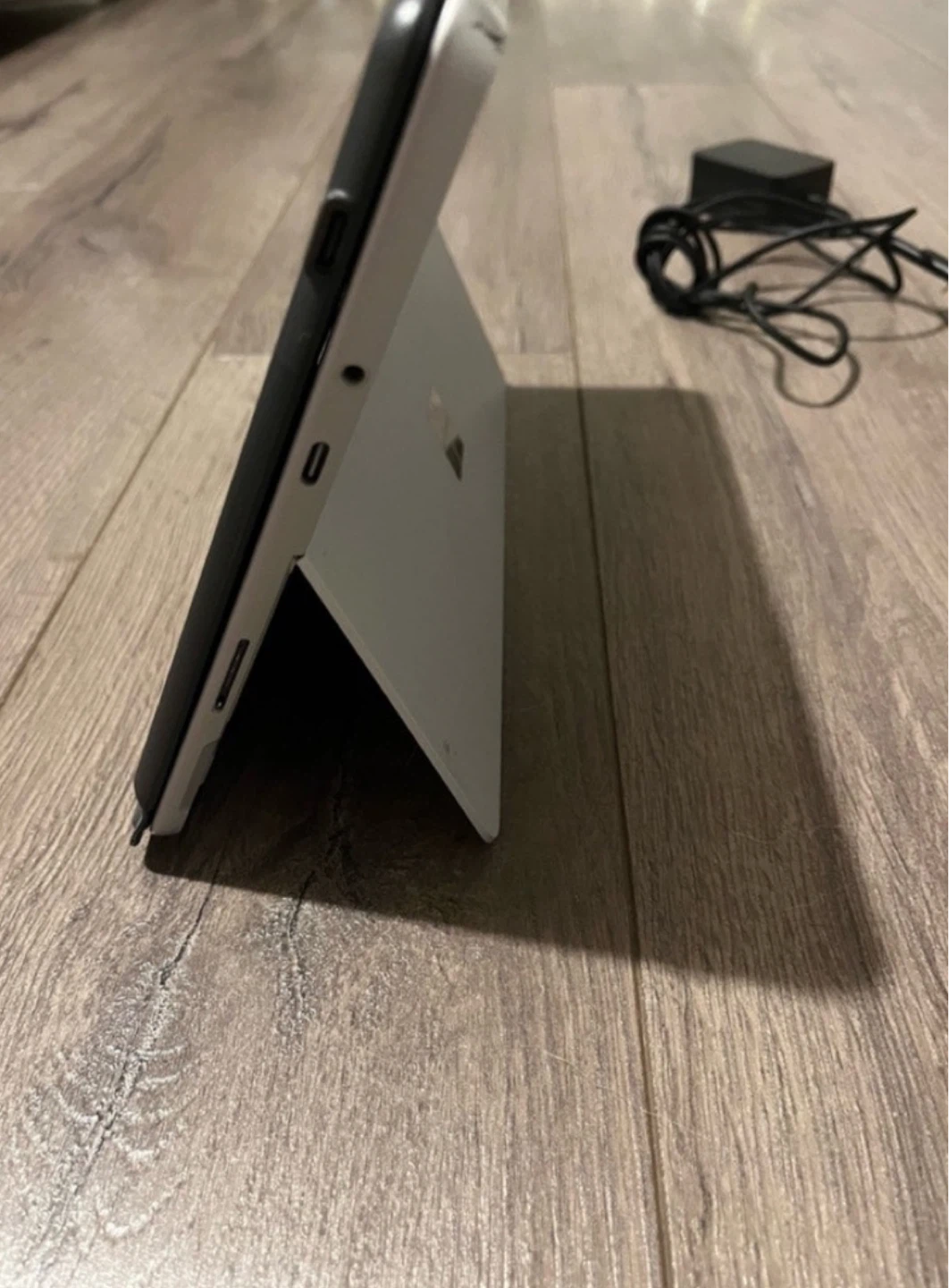 Microsoft Surface Go2 - photo 2