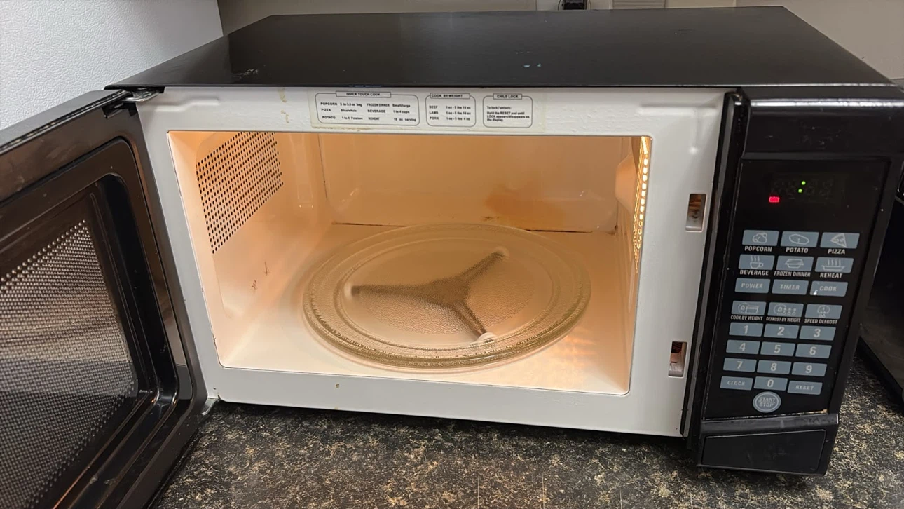 Microwave - photo 2